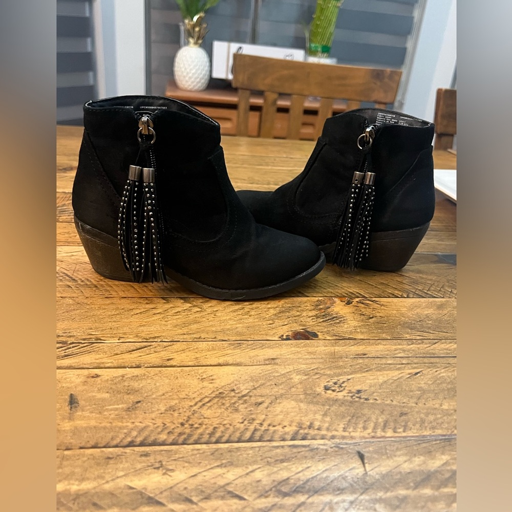 Ankle boots size 1